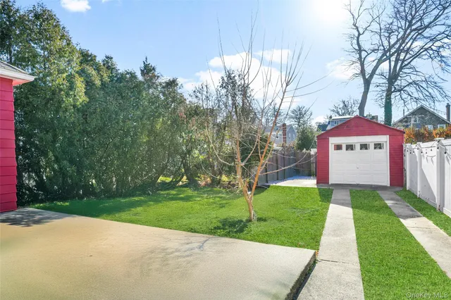 $6,000 | 1083 Hunter Avenue, Pelham, NY 10803