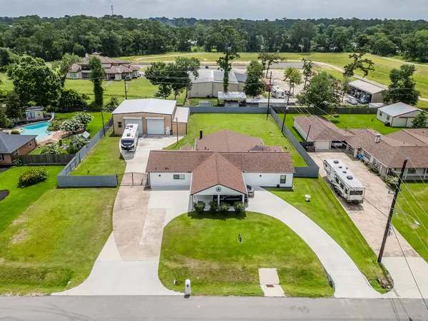 $749,000 | 11910 East Morgan Drive, Houston, TX 77065