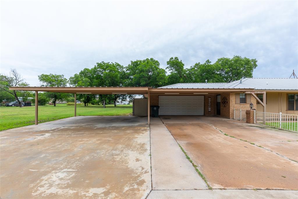 431 Kennedy Street Clyde, TX 79510 - Photo 4 of 40