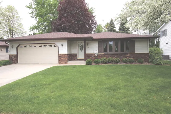 $369,900 | 2104 Camelot Boulevard, Sheboygan, WI 53081