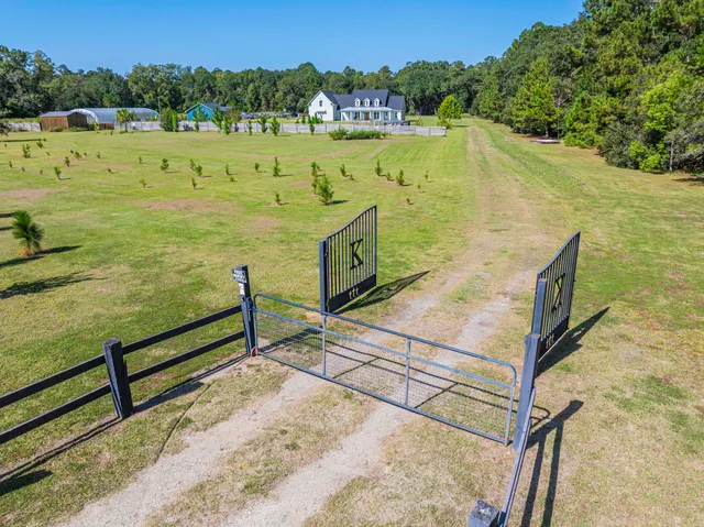 $850,000 | 1014 Fire Hill Road, Walterboro, SC 29488