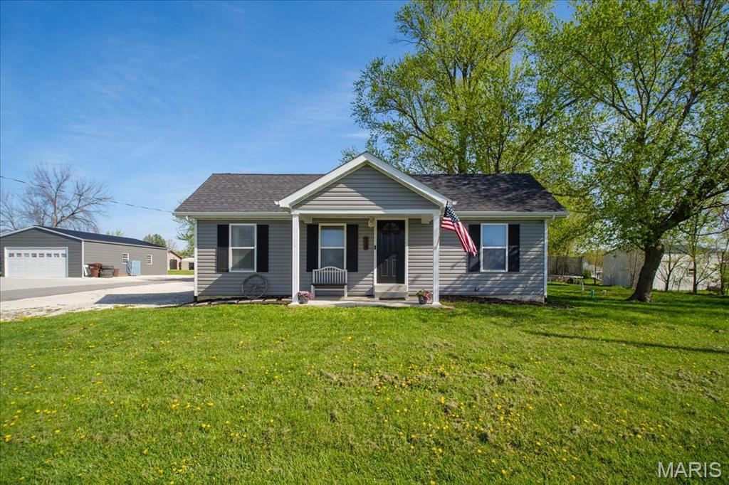 228 College Circle Eolia, MO 63344 - Photo 4 of 29