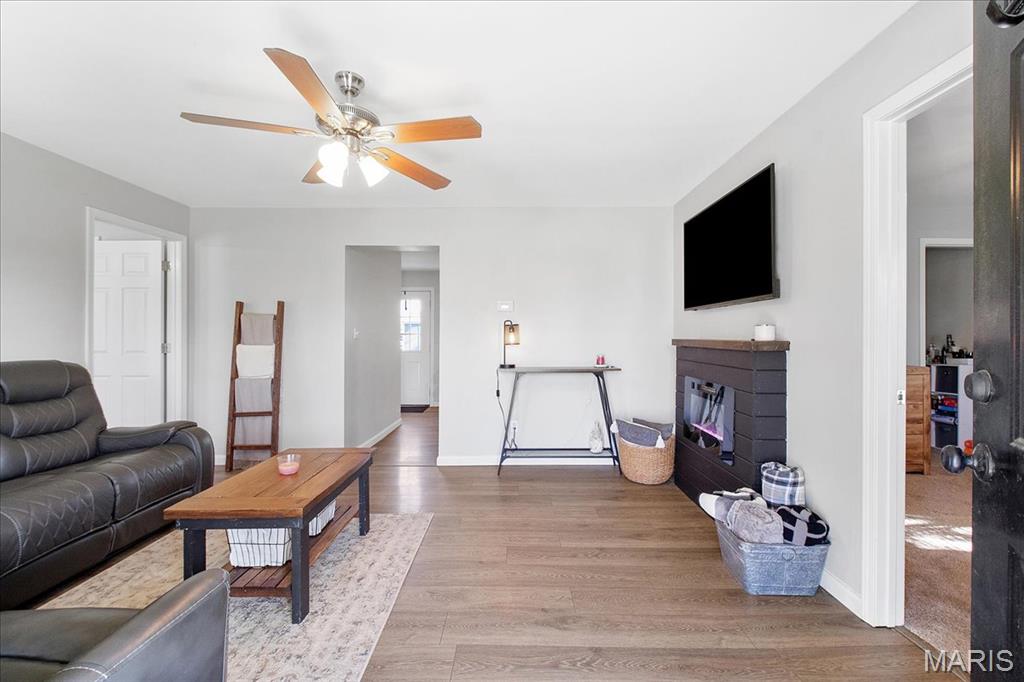 228 College Circle Eolia, MO 63344 - Photo 7 of 29