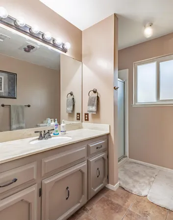 $475,000 | 911 Stanford Avenue, Clovis, CA 93611