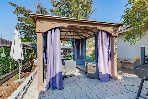 $475,000 | 911 Stanford Avenue, Clovis, CA 93611