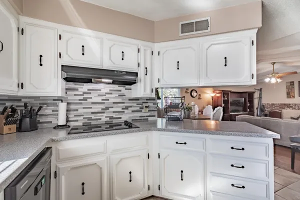 $475,000 | 911 Stanford Avenue, Clovis, CA 93611