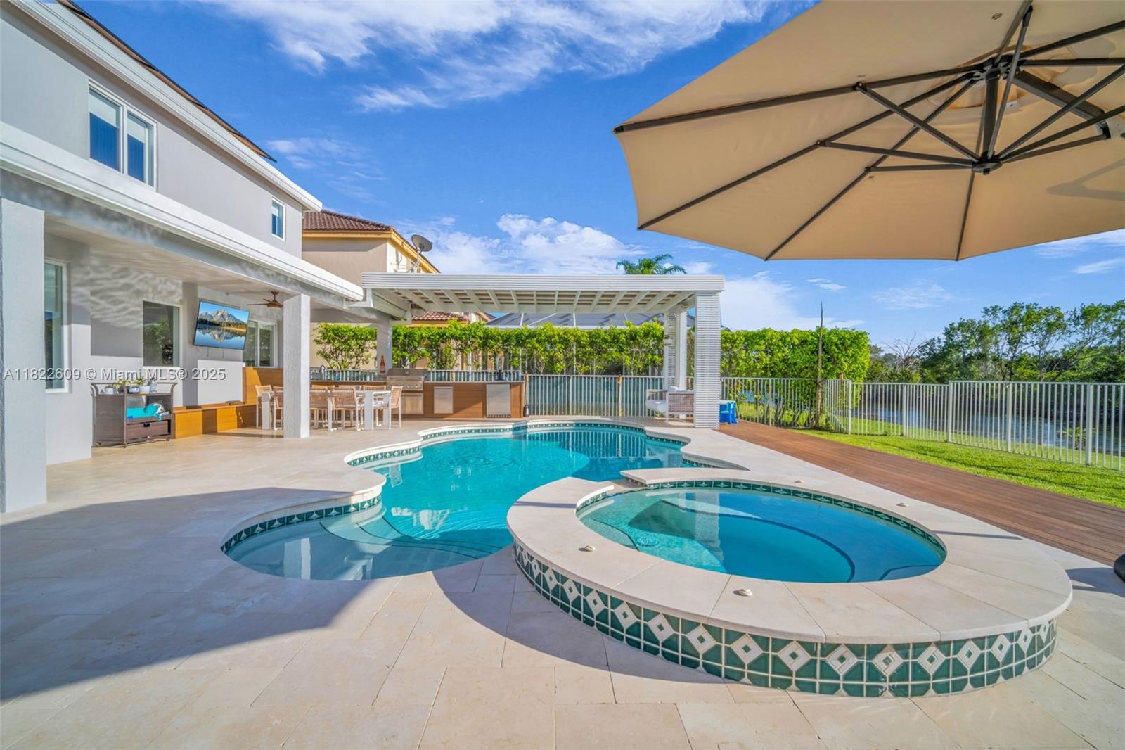 942 Lavender Circle Weston, FL 33327 - Photo 6 of 68