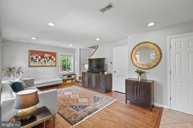$830,000 | 1117 South Emerson Street, Arlington, VA 22204