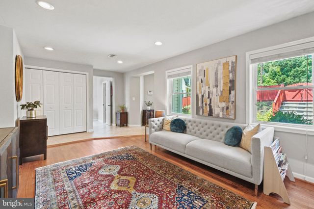 $830,000 | 1117 South Emerson Street, Arlington, VA 22204