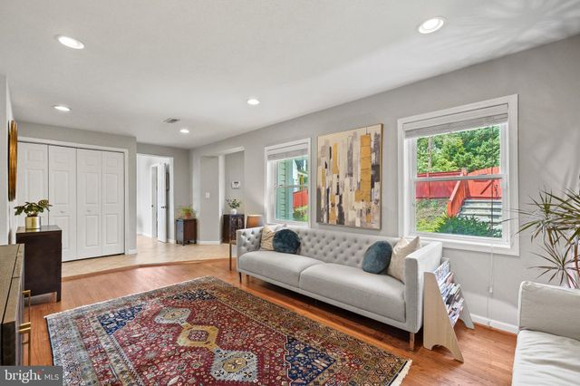 $830,000 | 1117 South Emerson Street, Arlington, VA 22204