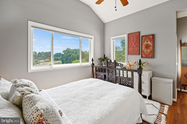 $830,000 | 1117 South Emerson Street, Arlington, VA 22204