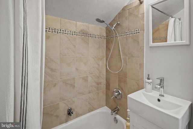 $830,000 | 1117 South Emerson Street, Arlington, VA 22204