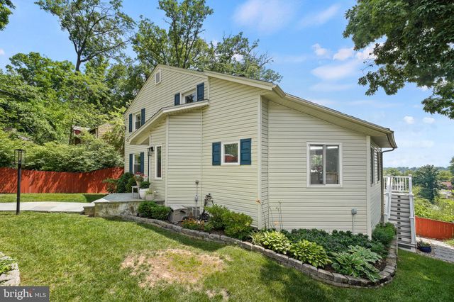 $830,000 | 1117 South Emerson Street, Arlington, VA 22204