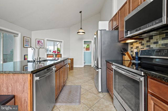 $830,000 | 1117 South Emerson Street, Arlington, VA 22204