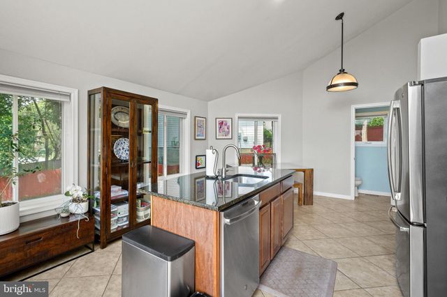 $830,000 | 1117 South Emerson Street, Arlington, VA 22204