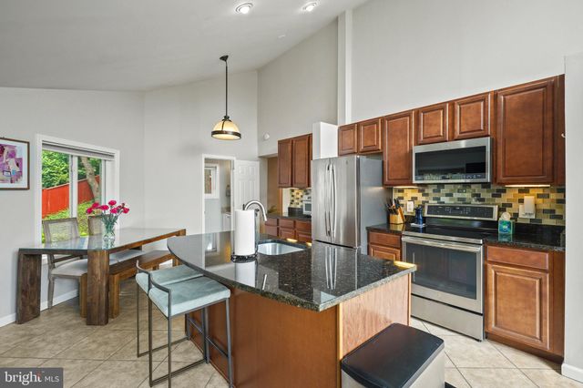 $830,000 | 1117 South Emerson Street, Arlington, VA 22204