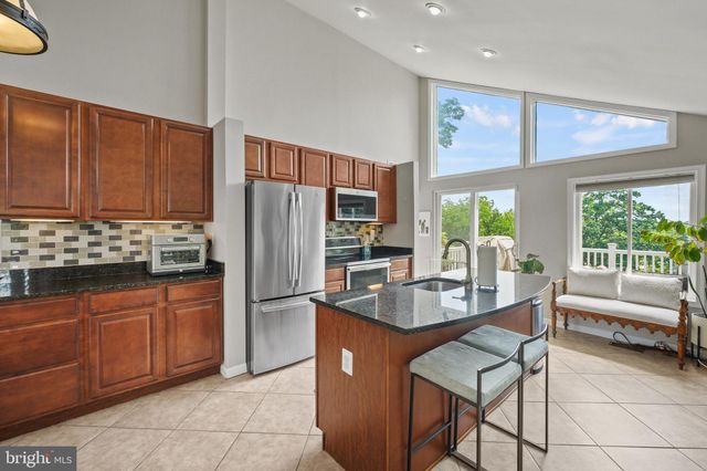 $830,000 | 1117 South Emerson Street, Arlington, VA 22204