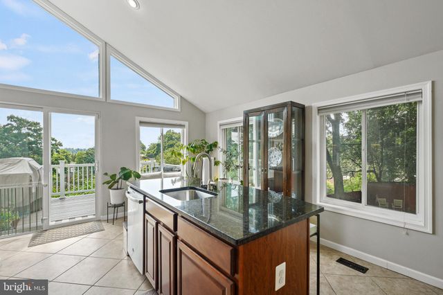 $830,000 | 1117 South Emerson Street, Arlington, VA 22204