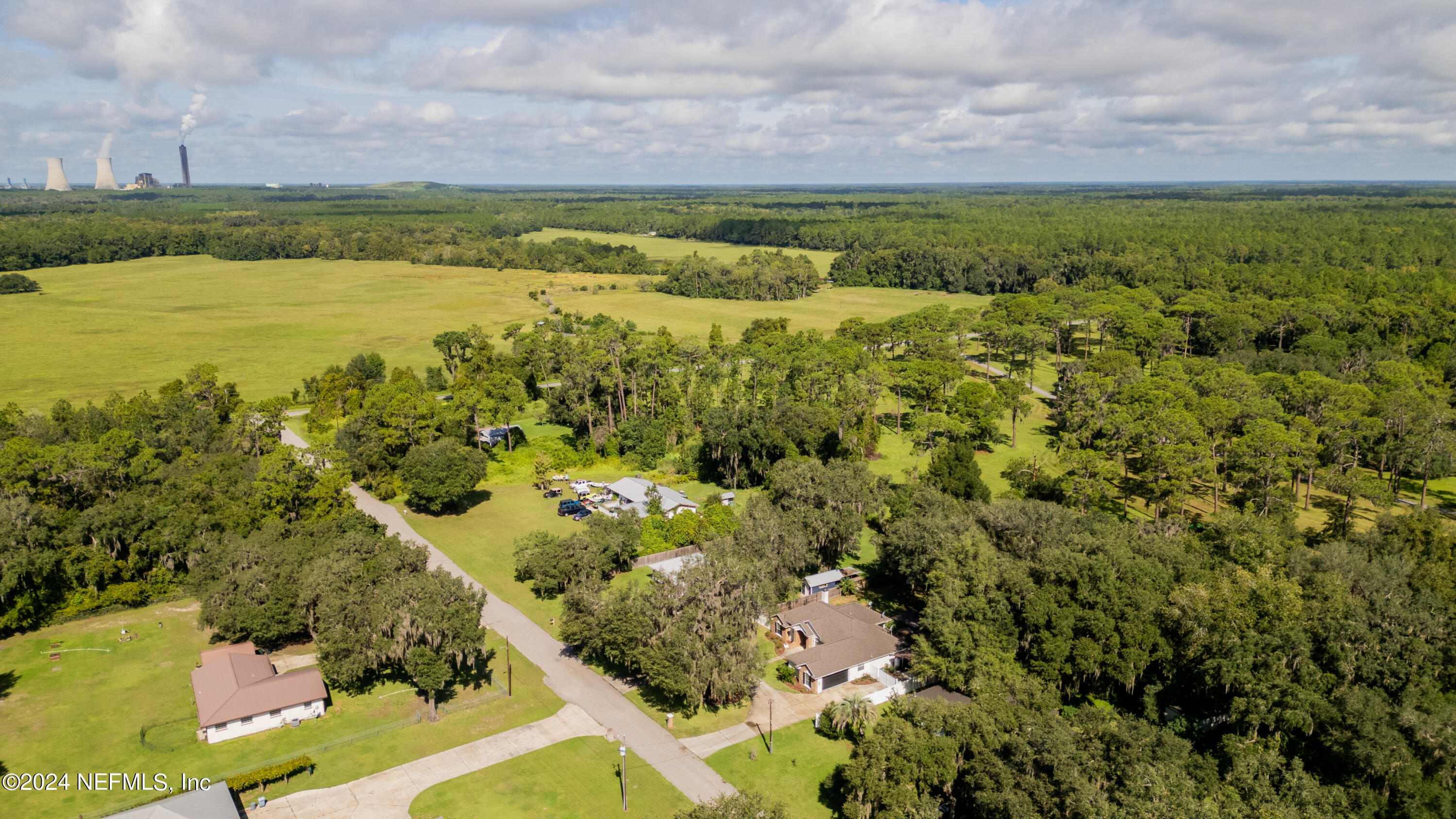 112 Eberhard Avenue Palatka, FL 32177 - Photo 16 of 48 a view of a city with an ocean