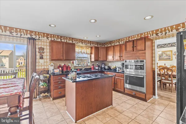$500,000 | 180 Hunter Creek Drive, York, PA 17406