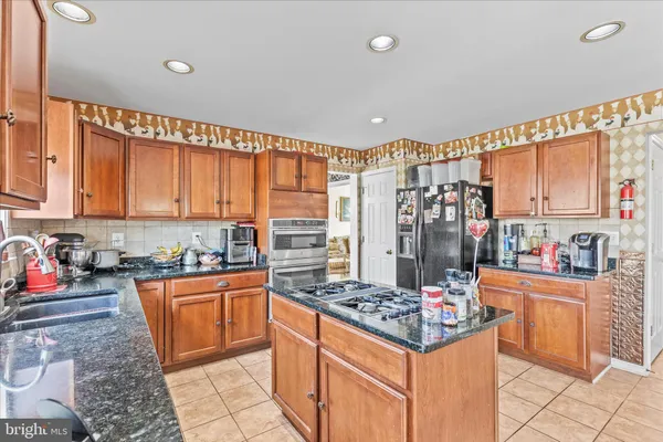 $500,000 | 180 Hunter Creek Drive, York, PA 17406