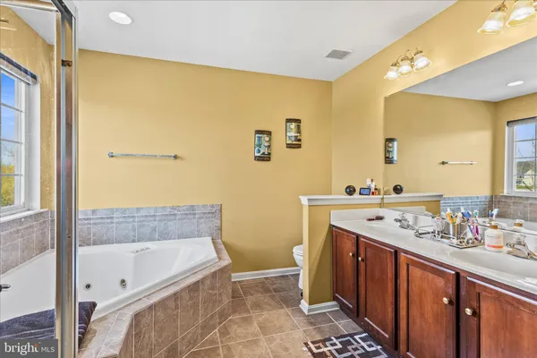 $500,000 | 180 Hunter Creek Drive, York, PA 17406
