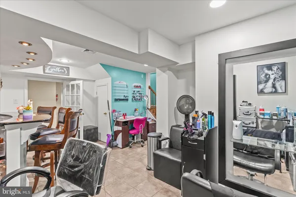 $500,000 | 180 Hunter Creek Drive, York, PA 17406