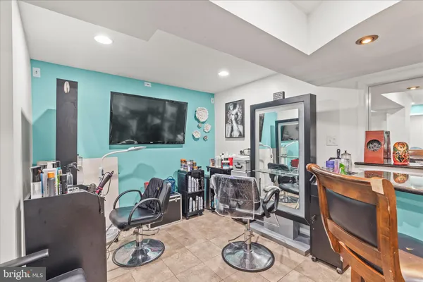 $500,000 | 180 Hunter Creek Drive, York, PA 17406