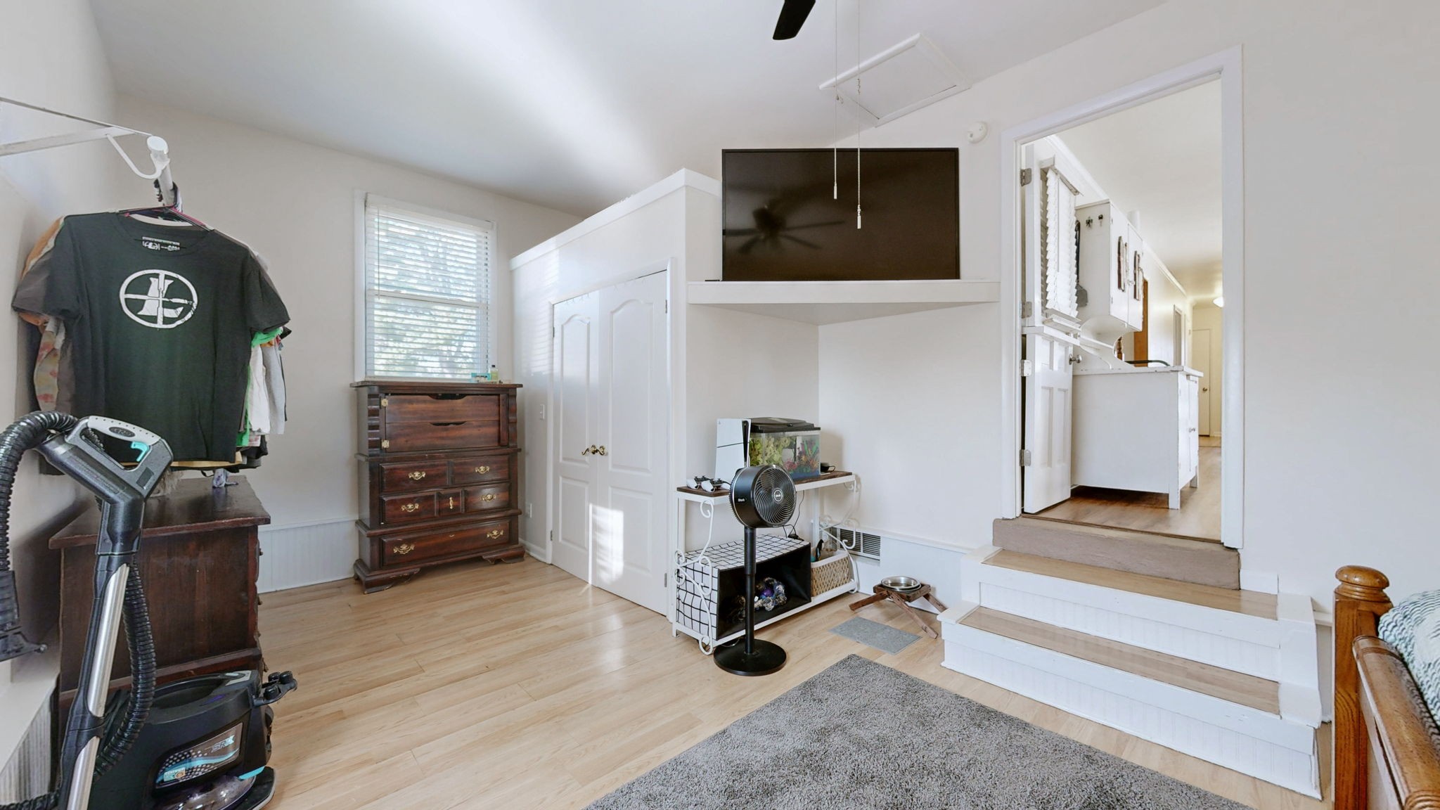 2245 North Ranch Road Murfreesboro, TN 37129 - Photo 11 of 29 a living room with furniture and a flat screen tv