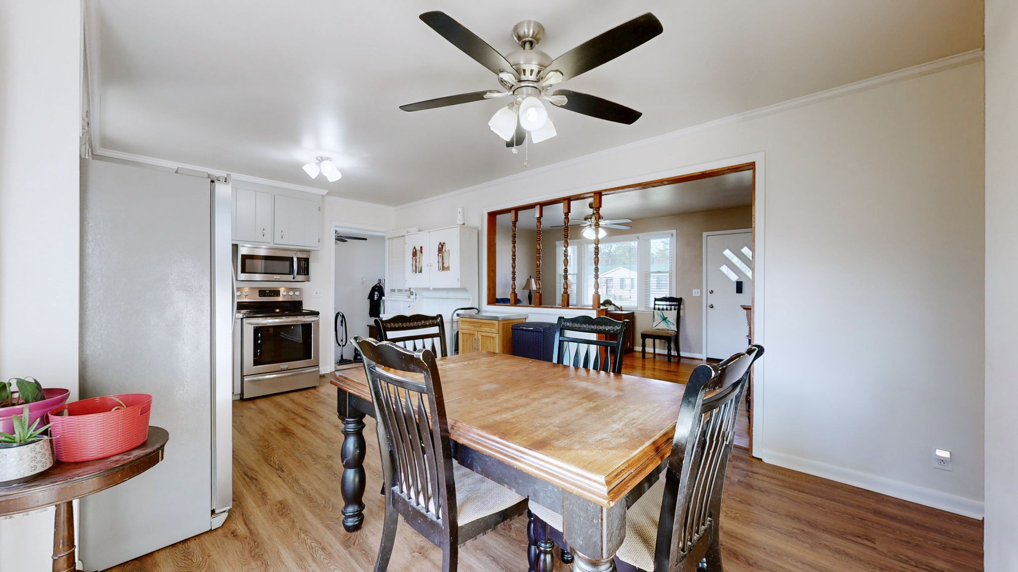2245 North Ranch Road Murfreesboro, TN 37129 - Photo 6 of 29 a dining room with furniture and window