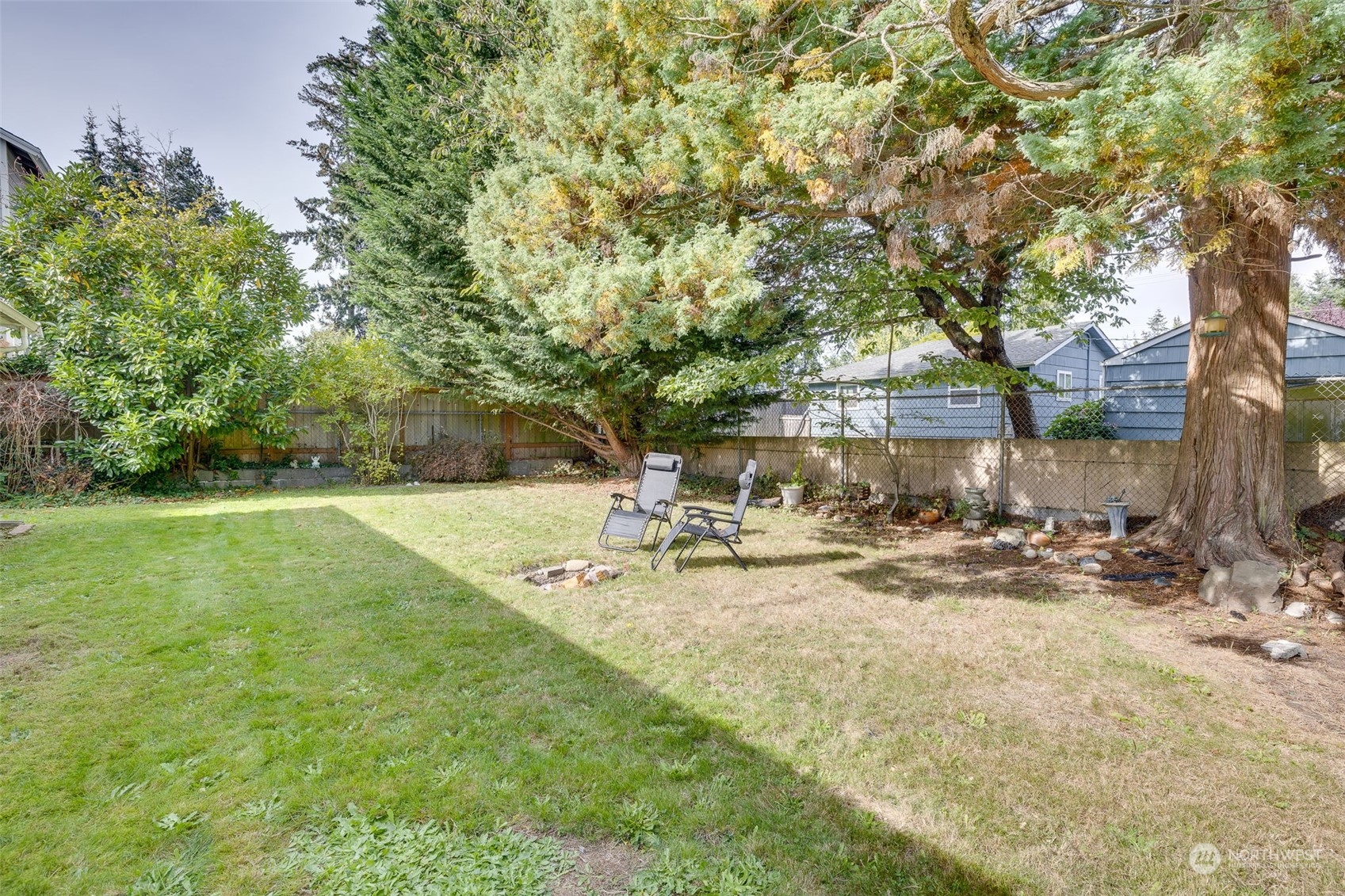 17 Fern Road Everett, WA 98203 - Photo 23 of 24 a view of a yard with swimming pool