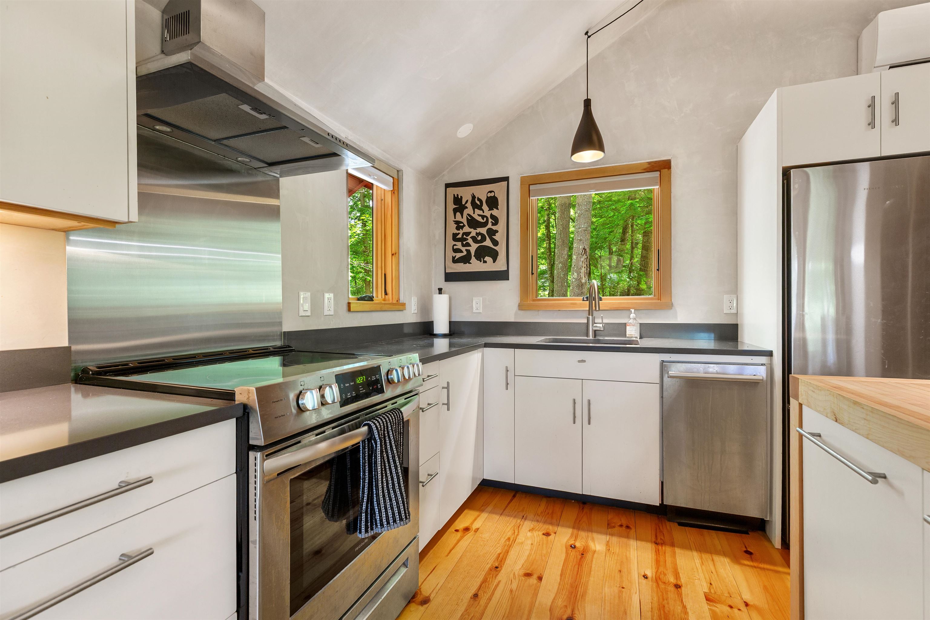 26 River Road Hanover, NH 03755 - Photo 12 of 56
