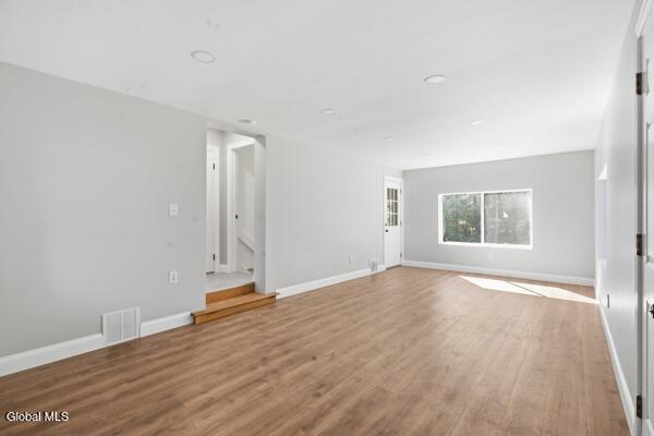503 Swaggertown Road Schenectady, NY 12302 - Photo 7 of 30 Living room