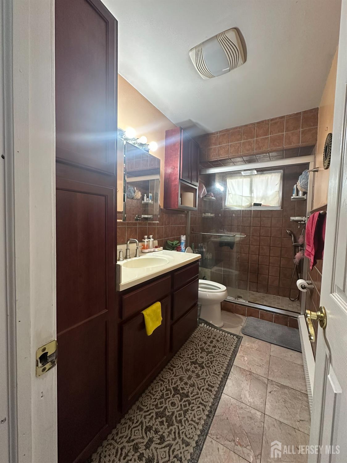 118 Markowitz Street Carteret, NJ 07008 - Photo 8 of 16