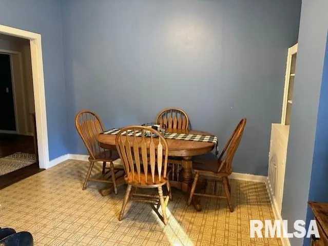 $99,000 | 430 Centennial Street, White Hall, IL 62092