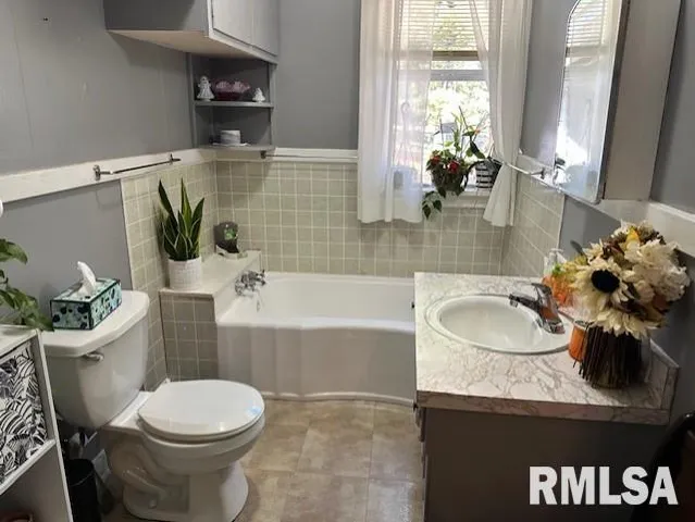 $99,000 | 430 Centennial Street, White Hall, IL 62092