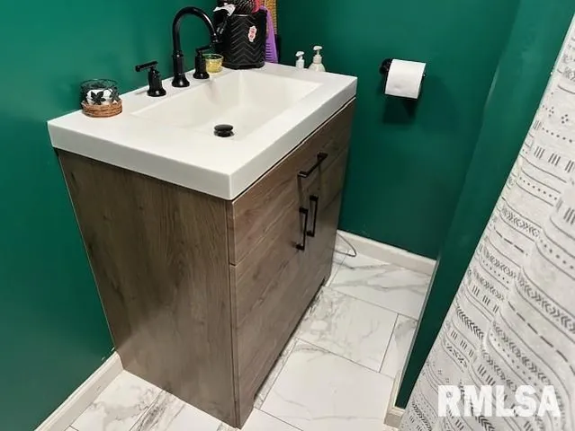 $99,000 | 430 Centennial Street, White Hall, IL 62092