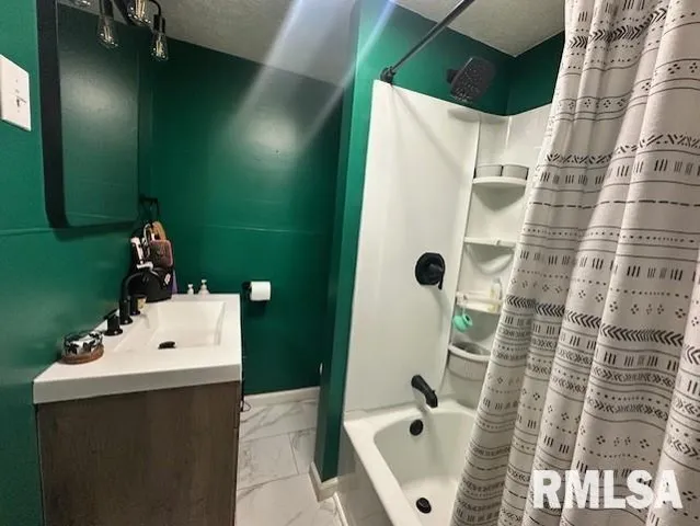 $99,000 | 430 Centennial Street, White Hall, IL 62092