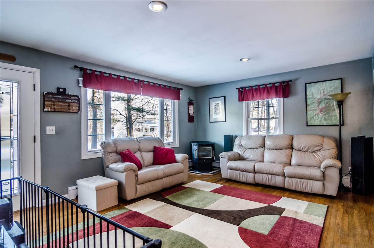 64 Autumn Street Rochester, NH 03868 - Photo 2 of 31