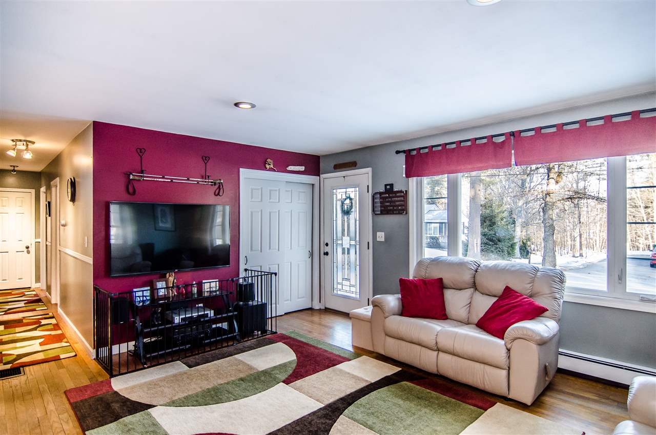 64 Autumn Street Rochester, NH 03868 - Photo 5 of 31