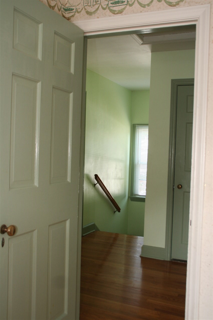 1940 Colchester Road Flint, MI 48503 - Photo 28 of 51 50024948-27.JPG