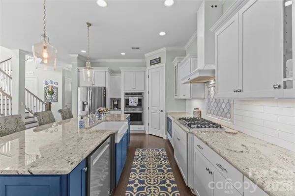 $929,900 | 7723 McGill Hts Road, Charlotte, NC 28277