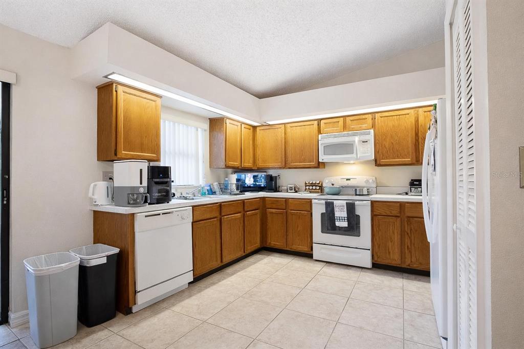 836 Alpine Court Kissimmee, FL 34758 - Photo 7 of 21