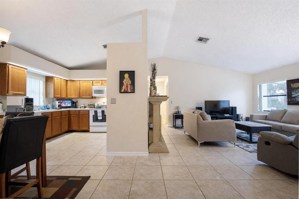 836 Alpine Court Kissimmee, FL 34758 - Photo 10 of 21