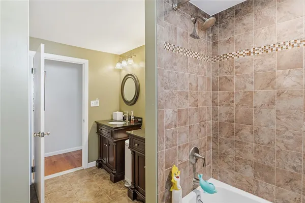 $699,000 | 10 Blue Mist Drive, Lincoln, RI 02838