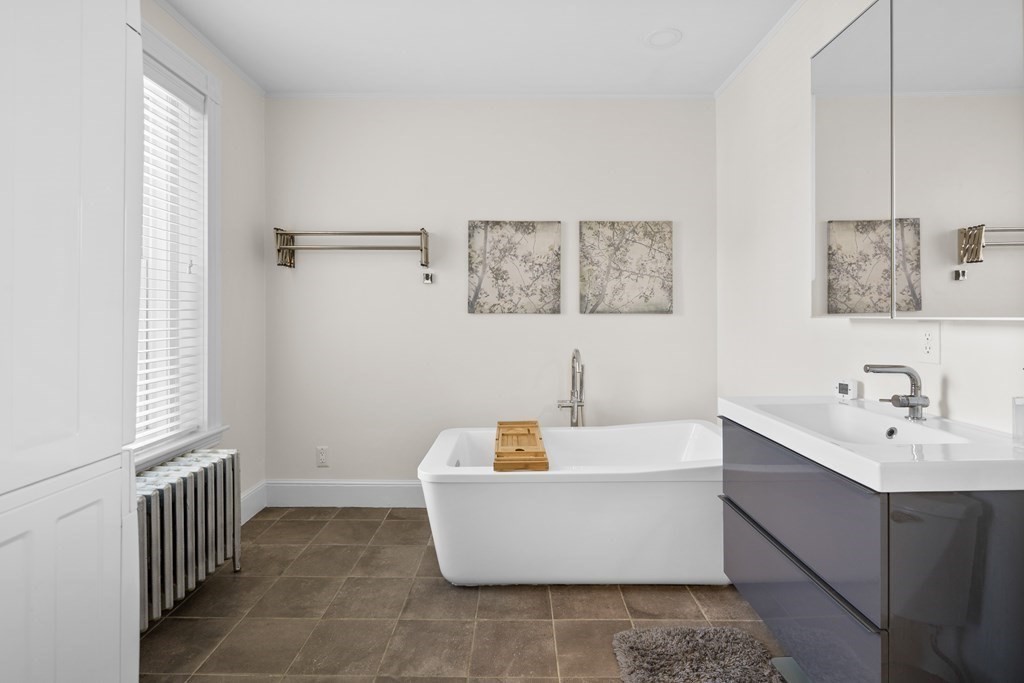 15 Grovenor Road, Unit 3 Boston, MA 02130 - Photo 11 of 22