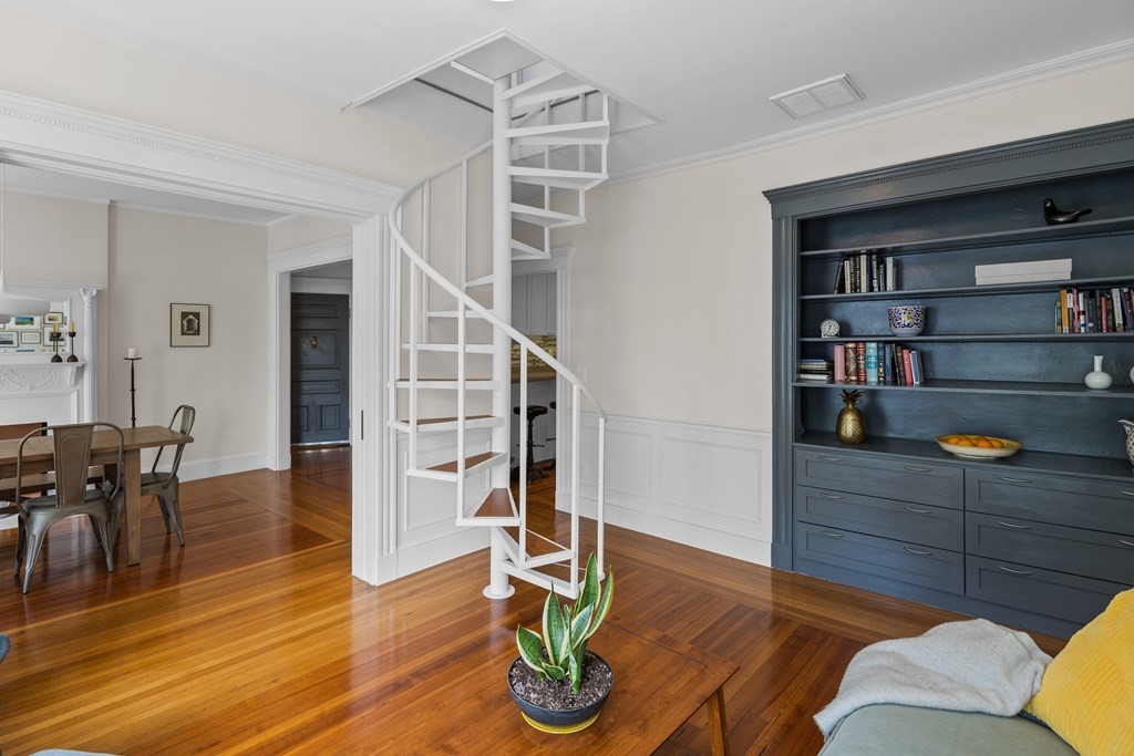 15 Grovenor Road, Unit 3 Boston, MA 02130 - Photo 3 of 22