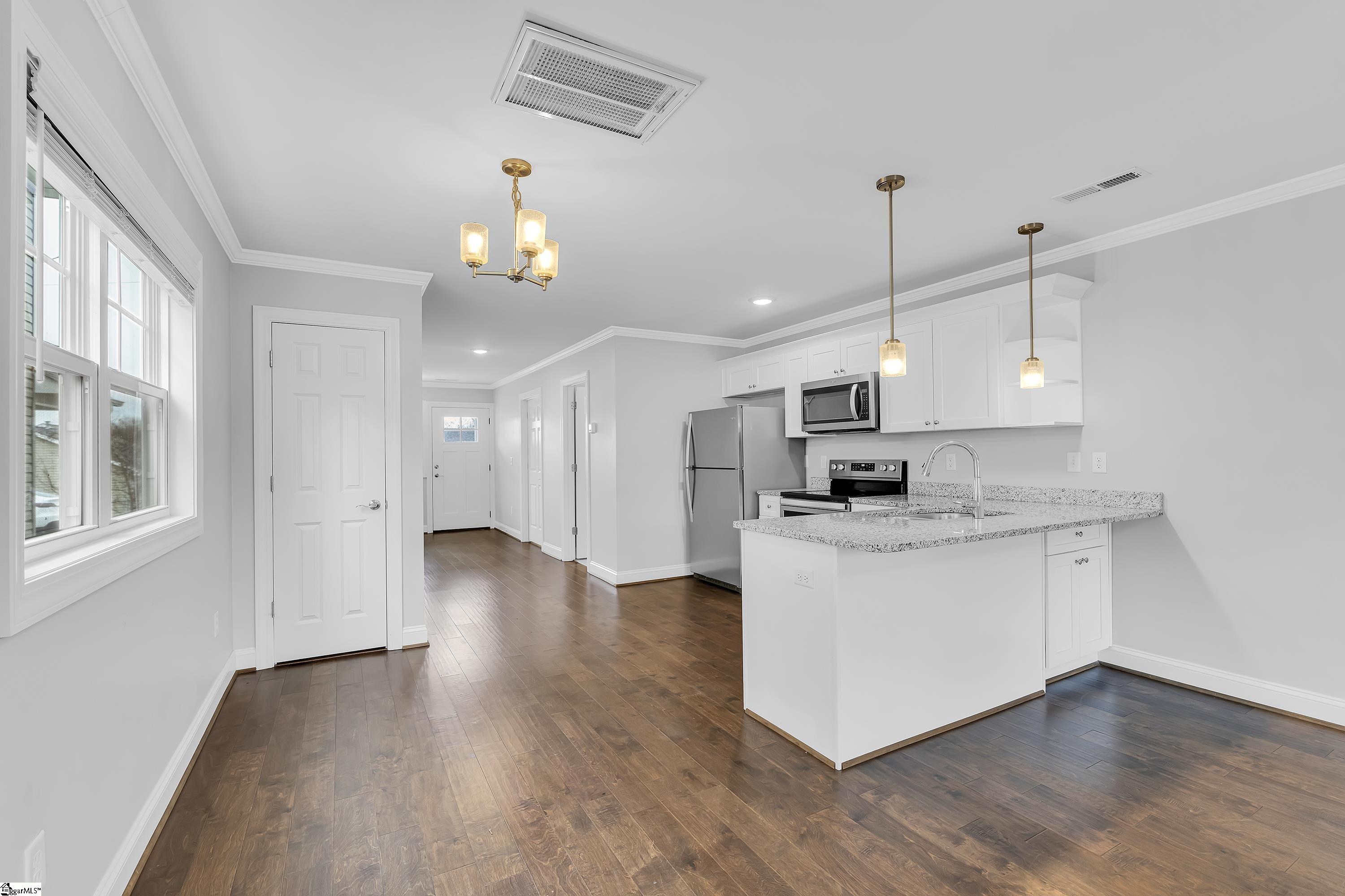 4 Chaney Street Greenville, SC 29607 - Photo 5 of 19