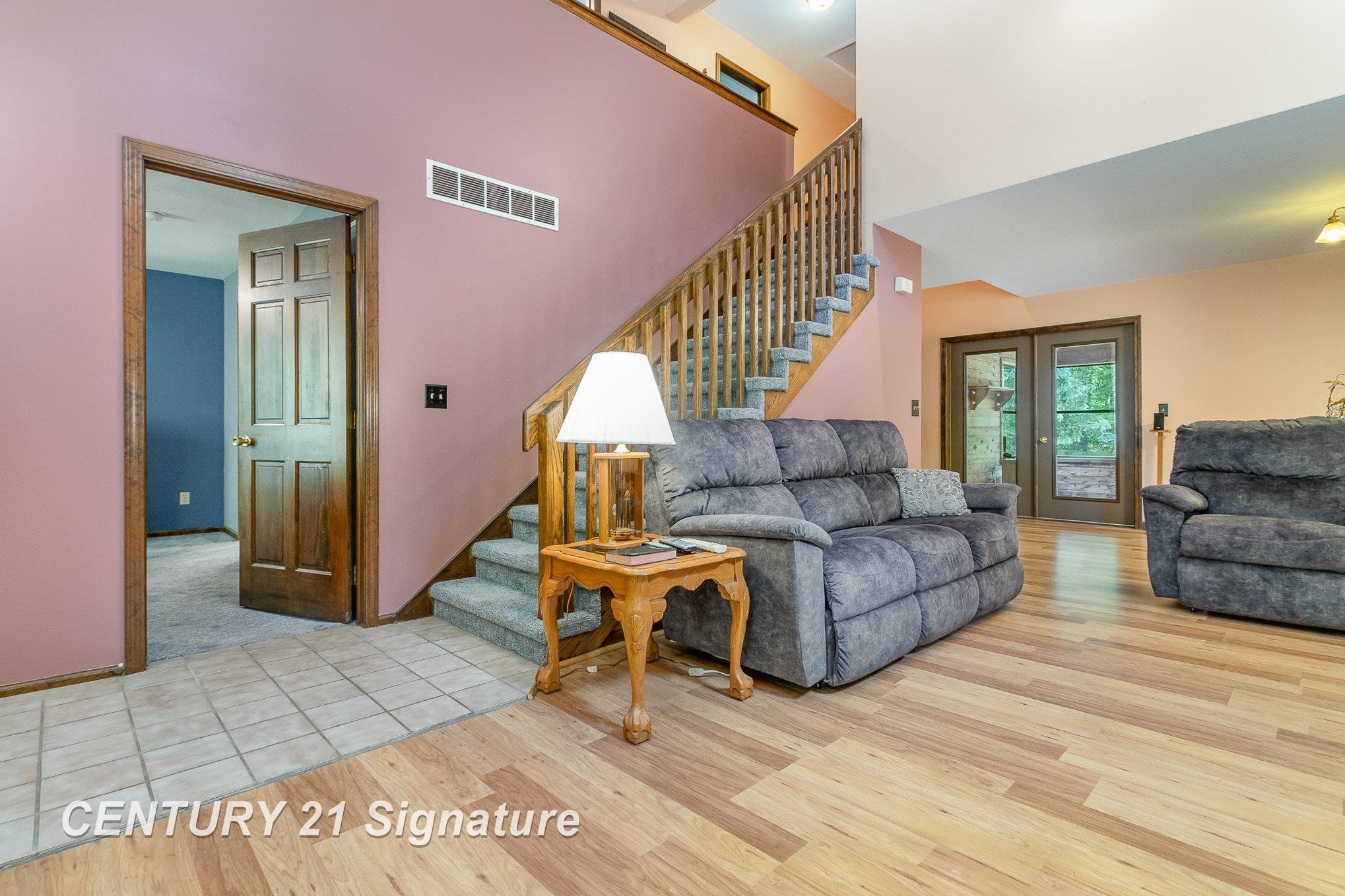 4423 McCulloch Road Beaverton, MI 48612 - Photo 4 of 41