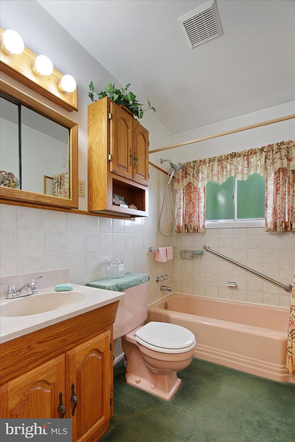 837 Gunnison Road York, PA 17404 - Photo 17 of 26